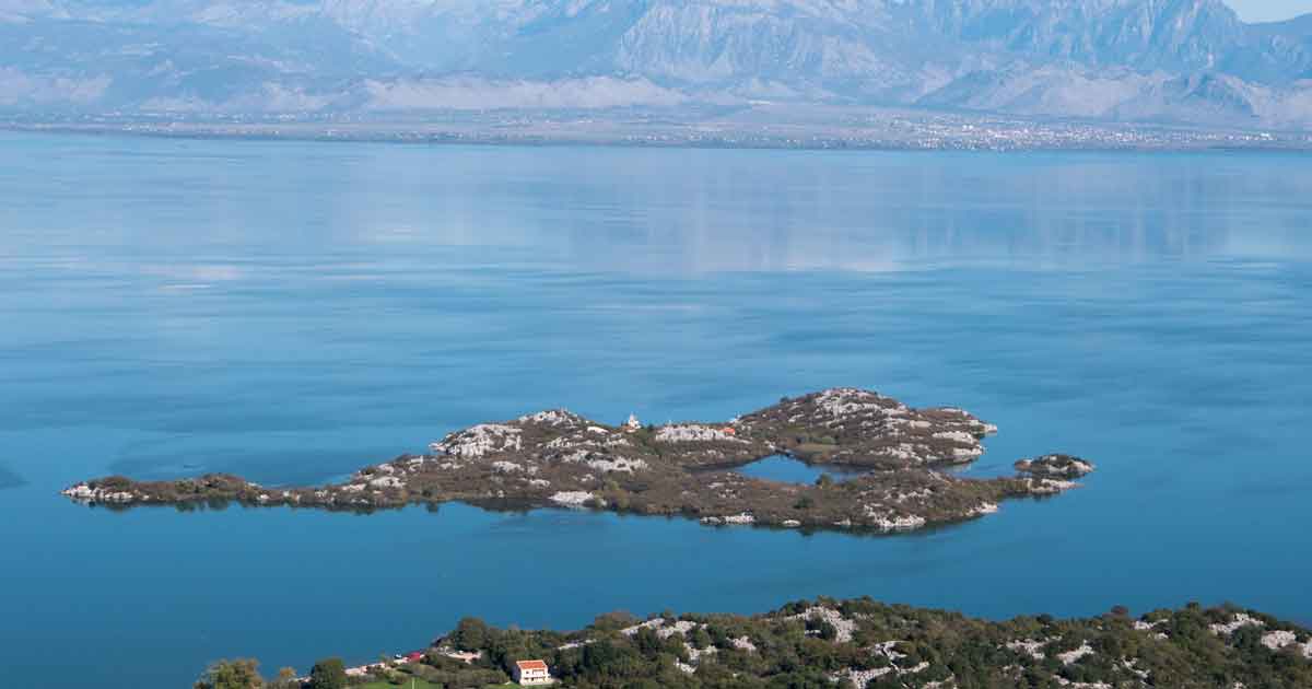 Inselklöster in Montenegros Nationalpark Skadar See